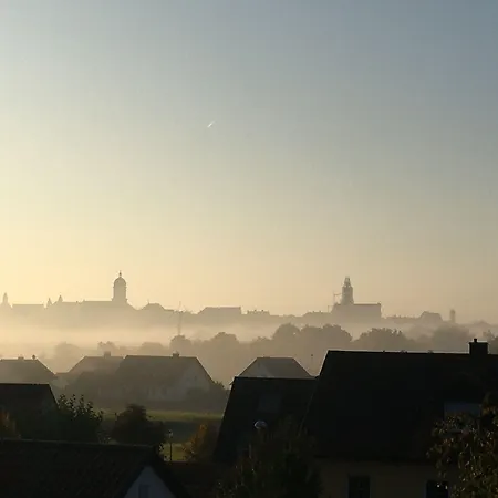 Konukevi Gaestehaus Memmelhof Neuburg an Der Donau